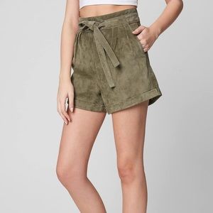 Blank NYC Tie Front Paperbag Shorts Green Suede New Size 27